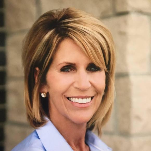 Meet your Posher, Lisa - Picture 1 of 1